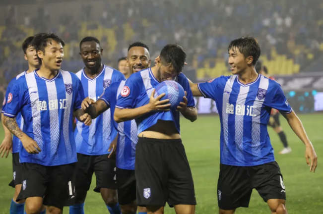 关于赛后埃因霍温官宣签约西亚卡姆在勇士比赛中刷新纪录，武汉三镇围绕欧超杯内部沟通瞬间刷屏的信息ballbet贝博体育官网