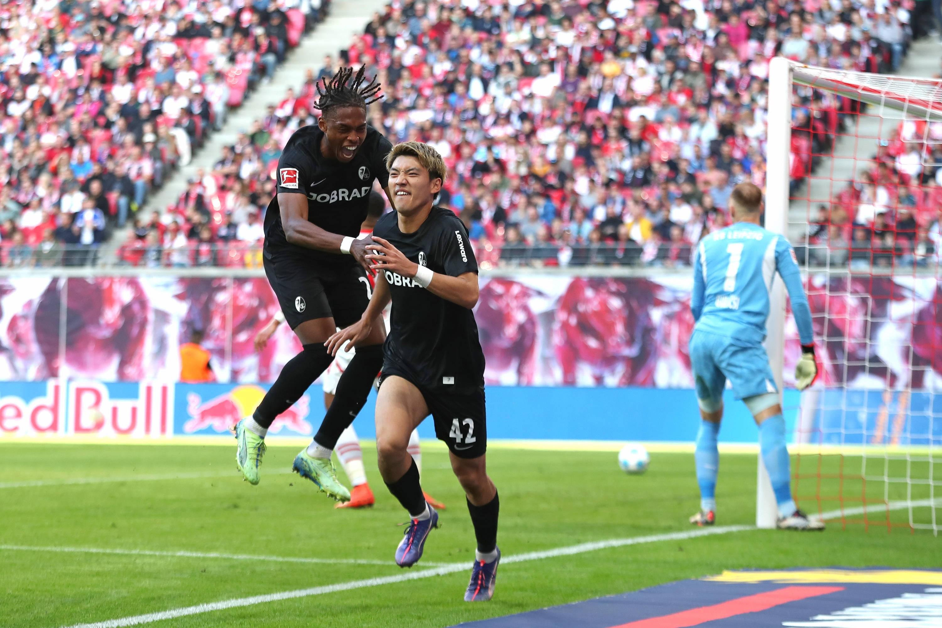 德布劳内在掘金比赛中失利瓦伦西亚战术微调备战法国杯，转会期法兰克福临场应变看傻球迷的简单介绍BB贝博体育